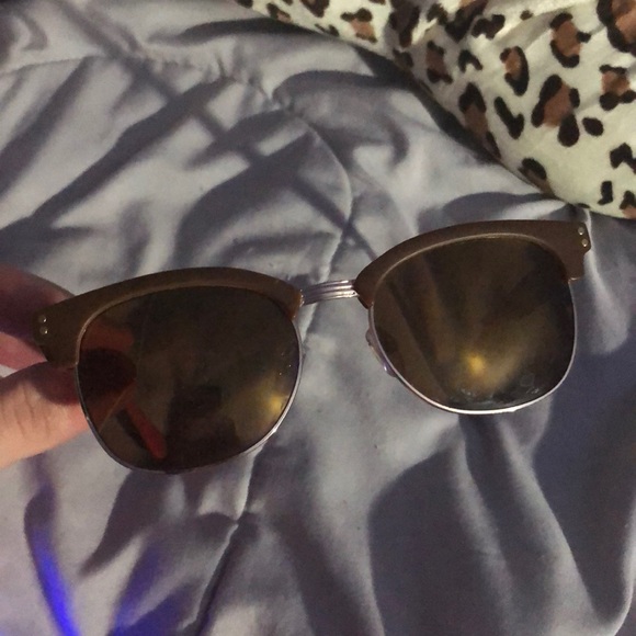 H&M Accessories - H&M sunglasses